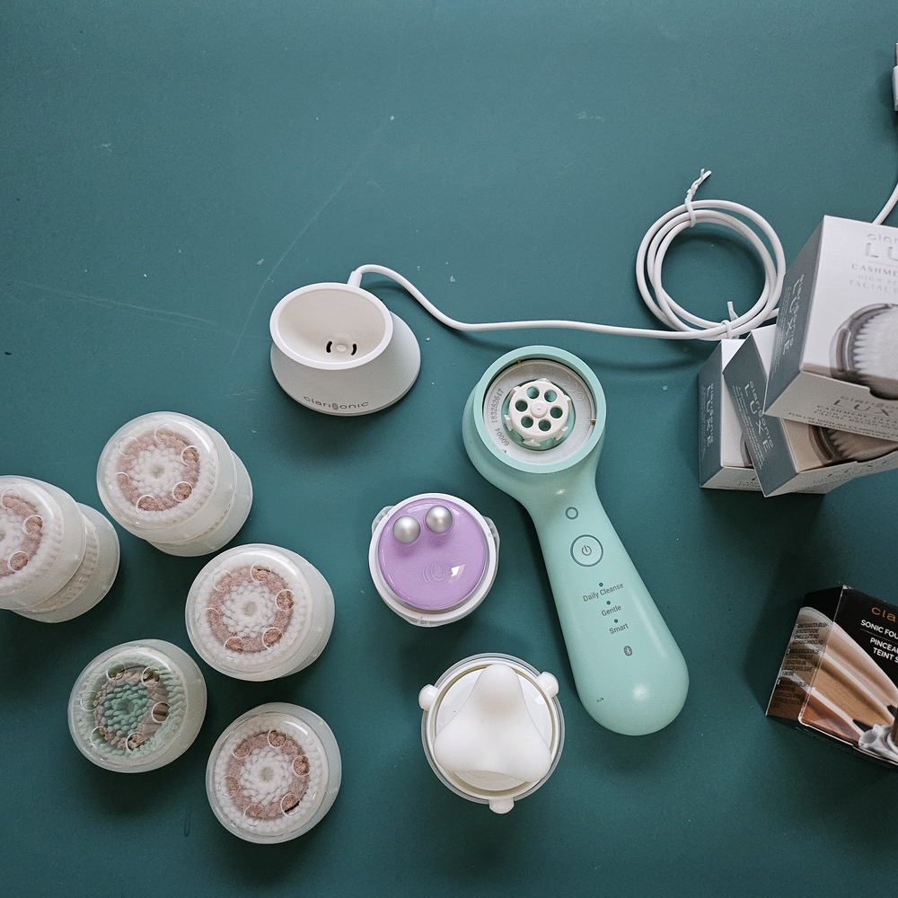 Clarisonic Facial Cleansing Brush Set - Mint and Purple